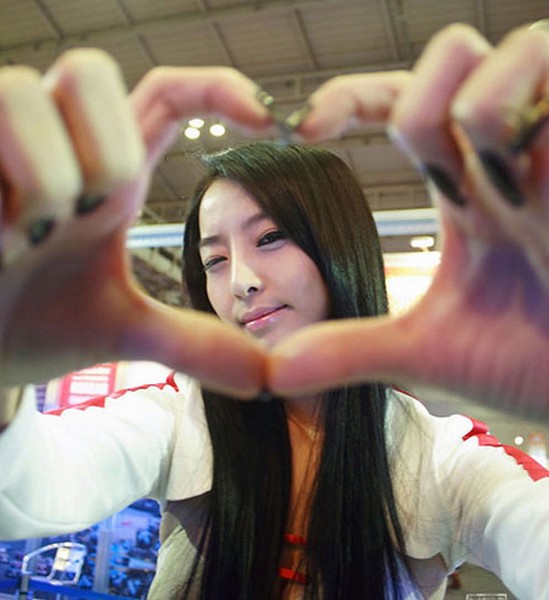 愛心美女 愛心美女