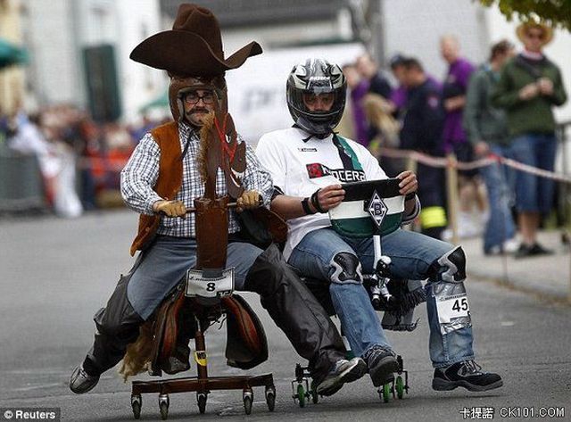 辦公椅賽車 辦公椅賽車