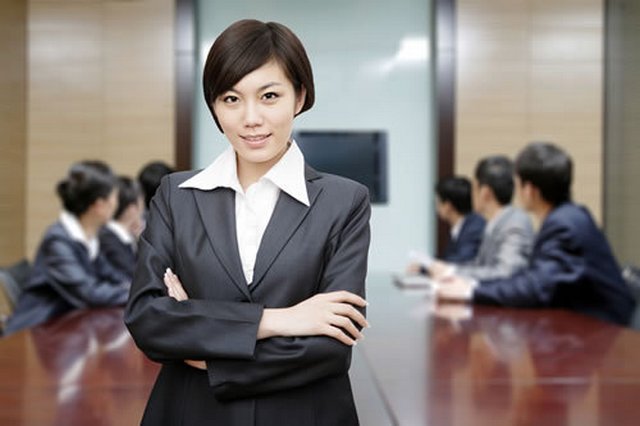 <em>爱</em>自嘲 <em>女上司</em>常讲冷笑话 | OA拆组达人-OA办